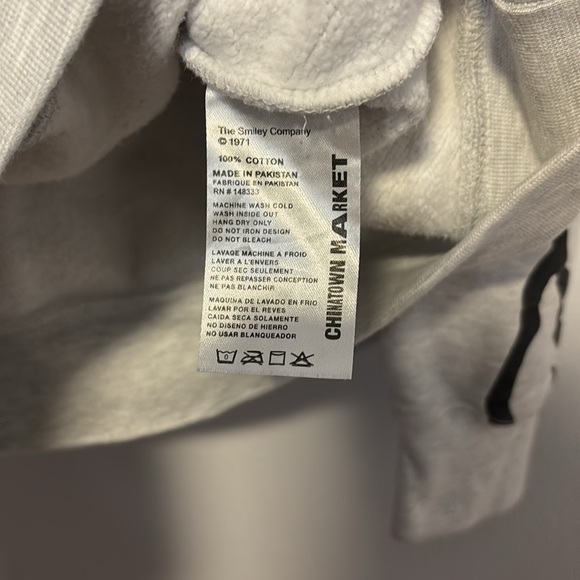 Chinatown Market Crewneck Pullover Sweatshirt Smiley Face Large Graphic - Picture 4 of 8